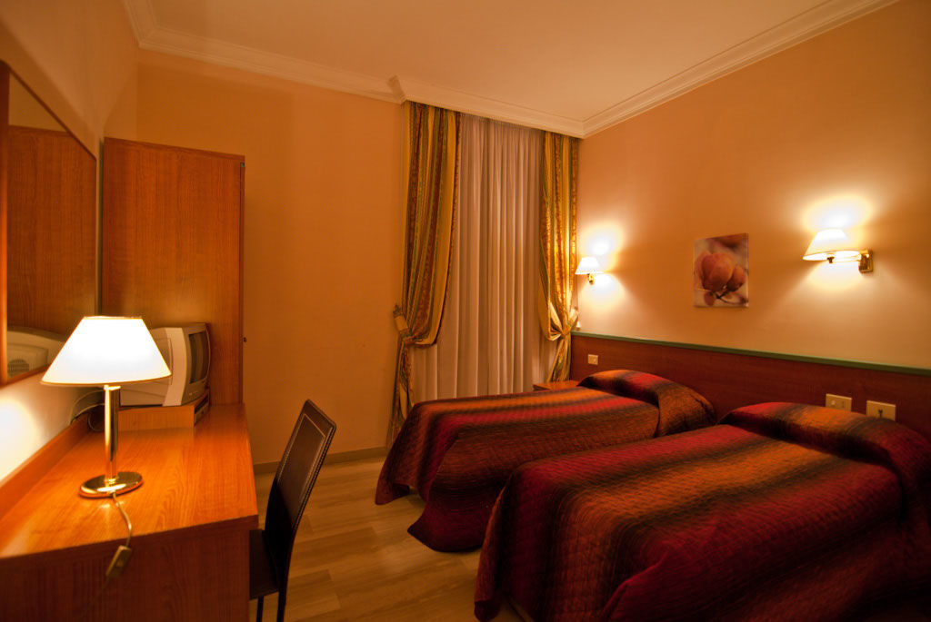 Center 2 Hotel Roma