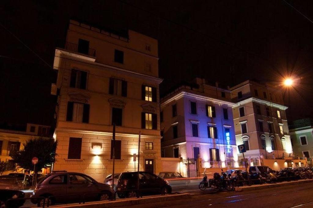 Center 2 Roma